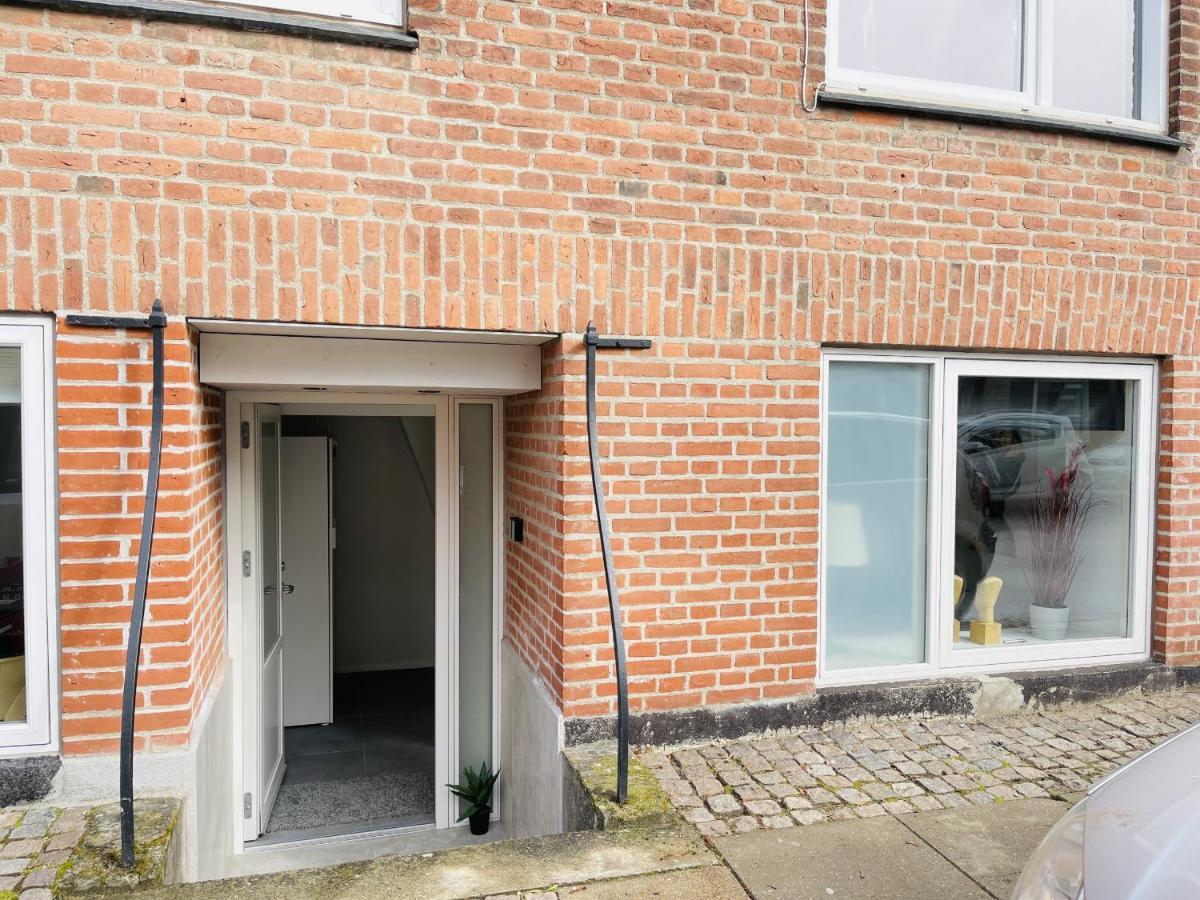 Aday - Charming Studio Close To The Football Stadium Aalborg Exterior photo